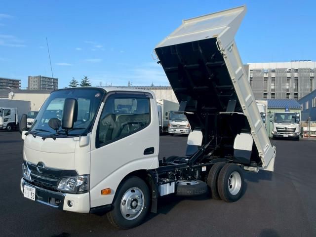 HINO DUTRO 2024