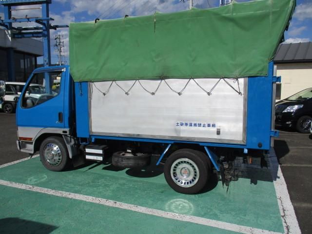MITSUBISHI CANTER 2001