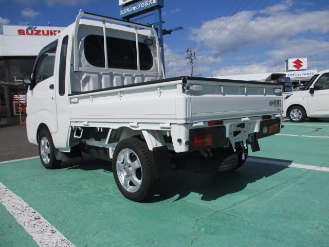 DAIHATSU HIJET truck 4WD 2022