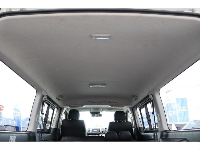 TOYOTA HIACE van 2WD 2018