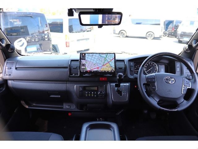 TOYOTA HIACE van 4WD 2021