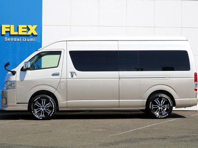 TOYOTA HIACE wagon 4WD 2024