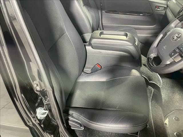 TOYOTA HIACE van 2WD 2021