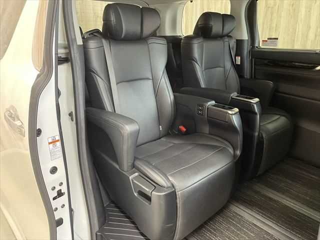 TOYOTA VELLFIRE 2018