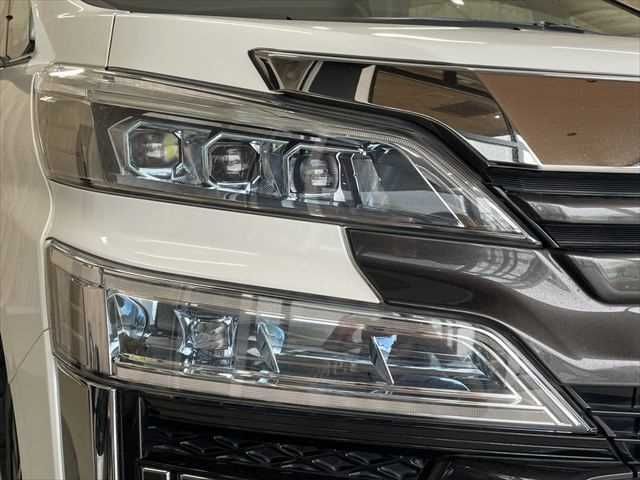 TOYOTA VELLFIRE 2018