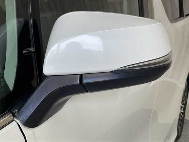 TOYOTA VELLFIRE 2018