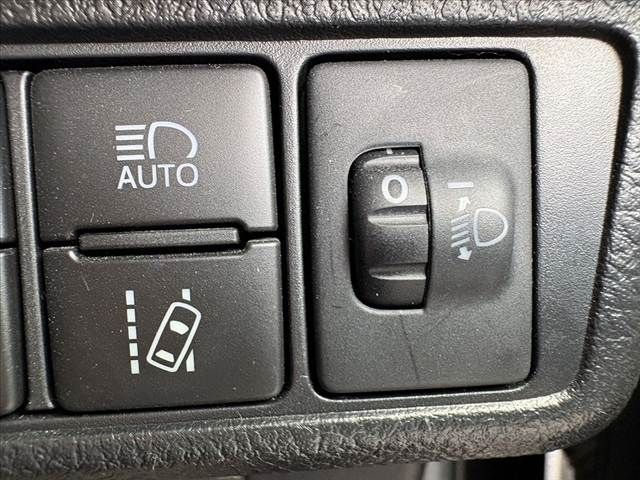 TOYOTA COROLLA FIELDER 2016