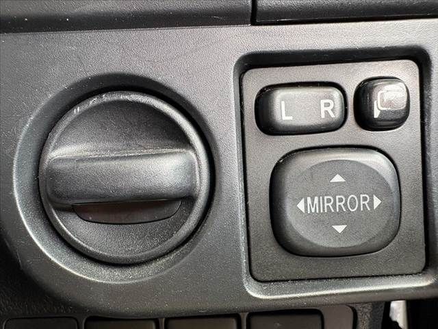 TOYOTA COROLLA FIELDER 2016