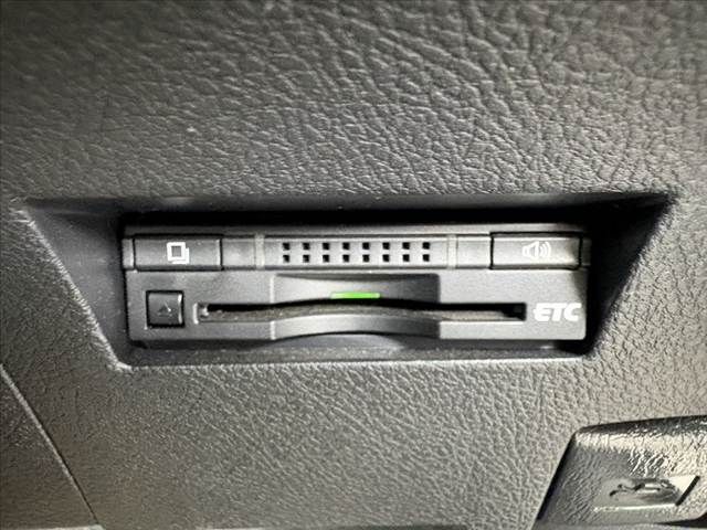 TOYOTA COROLLA FIELDER 2016