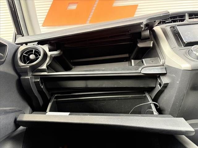 TOYOTA COROLLA FIELDER 2016