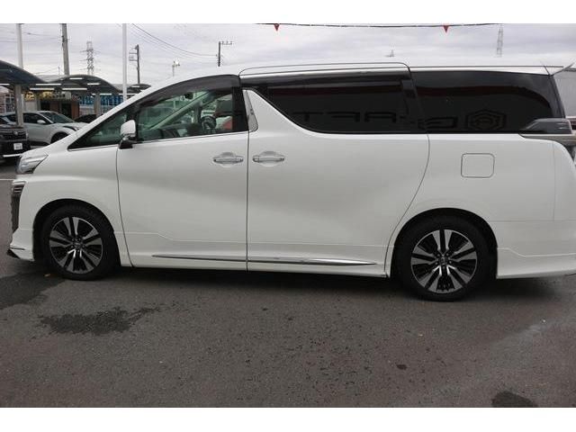 TOYOTA VELLFIRE 2018
