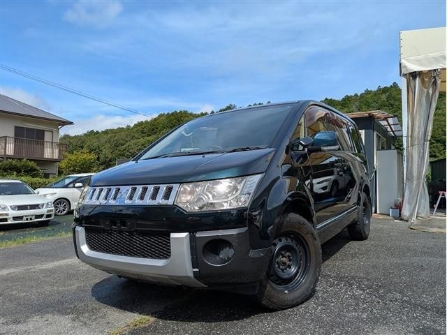 MITSUBISHI DELICA D:5 2WD 2011