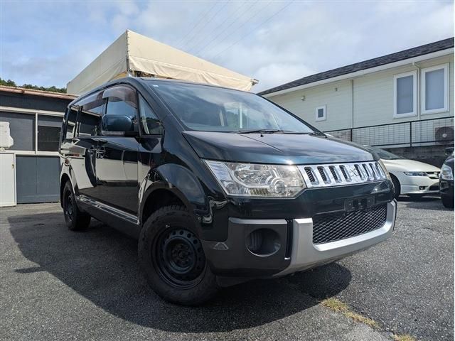 MITSUBISHI DELICA D:5 2WD 2011