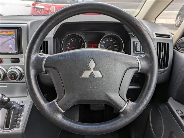 MITSUBISHI DELICA D:5 2WD 2011