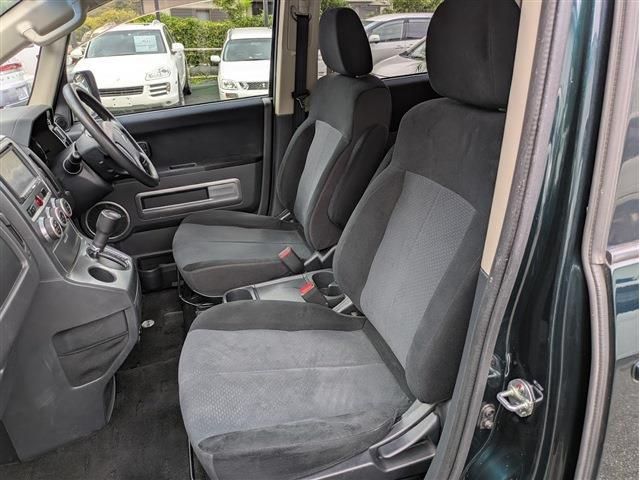 MITSUBISHI DELICA D:5 2WD 2011