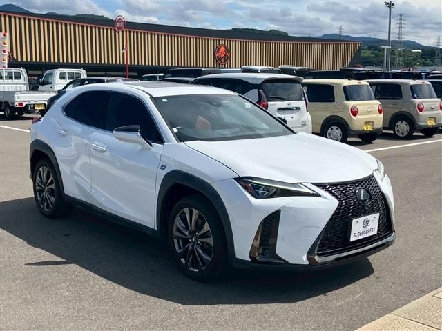 TOYOTA LEXUS UX200 2020