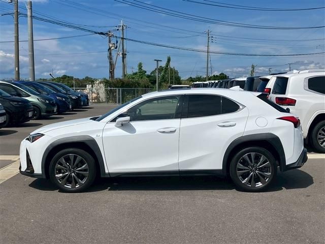 TOYOTA LEXUS UX200 2020