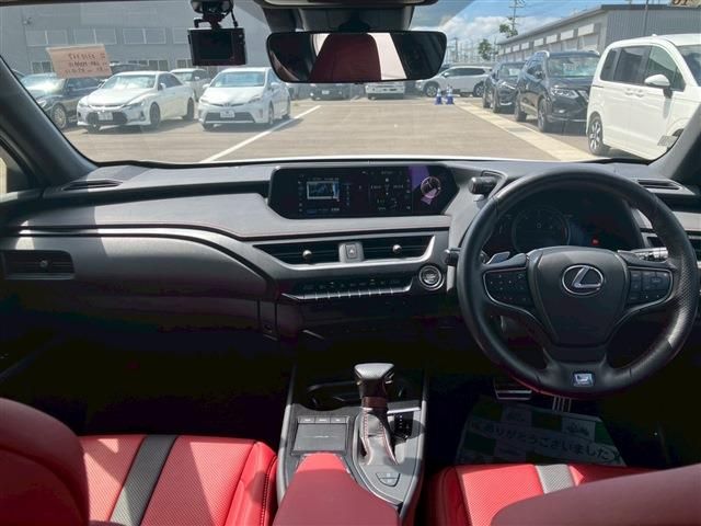 TOYOTA LEXUS UX200 2020