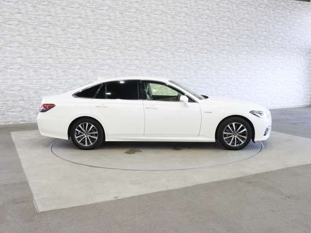 TOYOTA CROWN sedan hybrid 2018