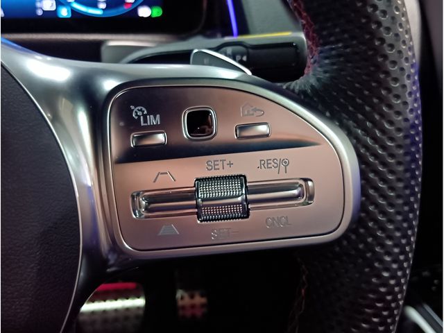 MERCEDES BENZ MERCEDES BENZ GLB 2022