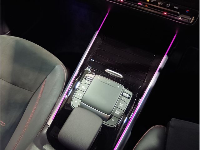 MERCEDES BENZ MERCEDES BENZ GLB 2022