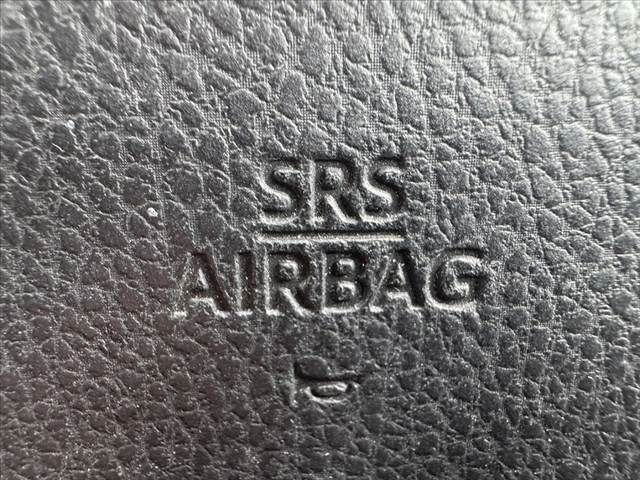 TOYOTA NOAH HYBRID 2015