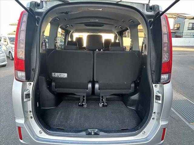 TOYOTA NOAH 2014