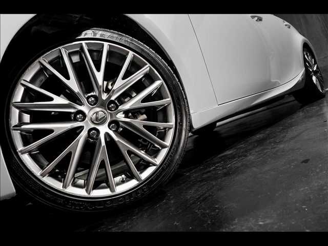 TOYOTA LEXUS IS300h 2013