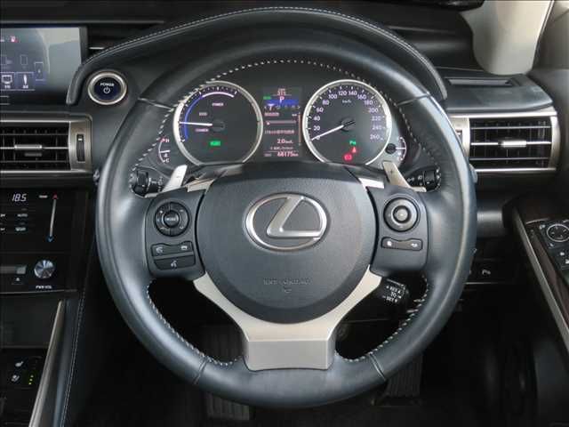 TOYOTA LEXUS IS300h 2013
