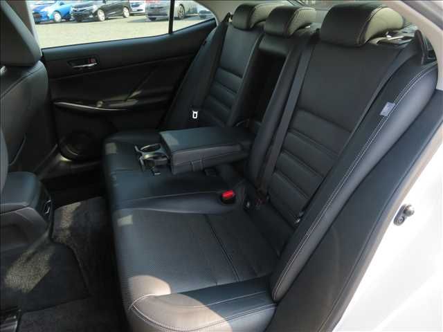 TOYOTA LEXUS IS300h 2013