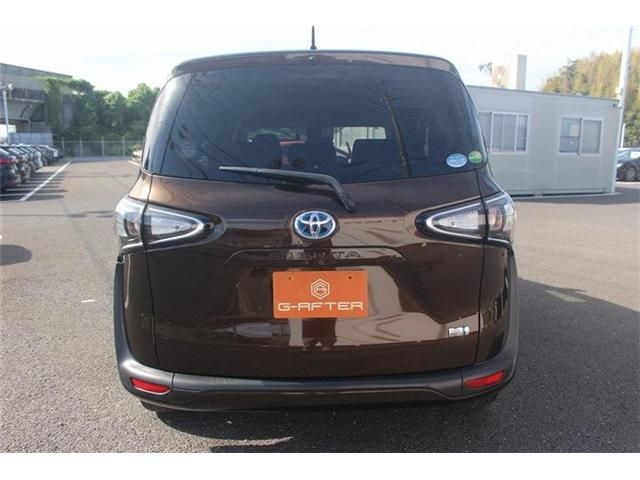 TOYOTA SIENTA HYBRID 2019