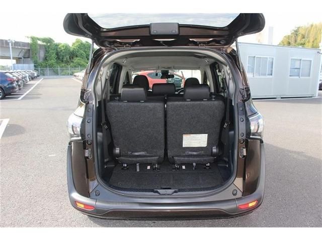 TOYOTA SIENTA HYBRID 2019