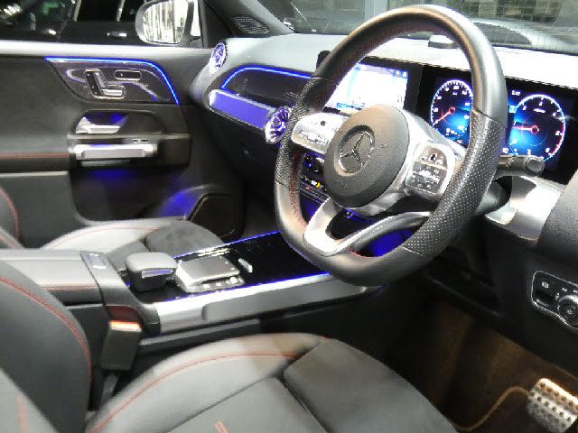 MERCEDES BENZ MERCEDES BENZ GLB 2022