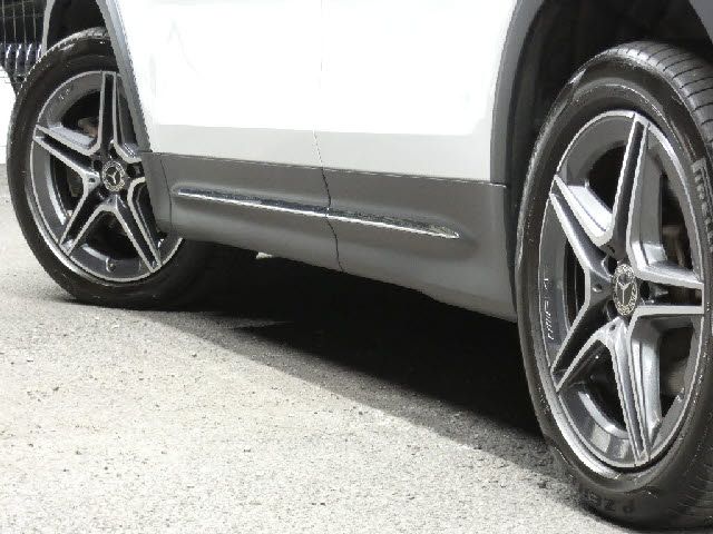 MERCEDES BENZ MERCEDES BENZ GLB 2022