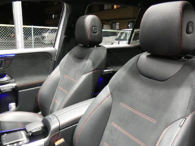 MERCEDES BENZ MERCEDES BENZ GLB 2022