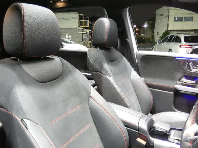 MERCEDES BENZ MERCEDES BENZ GLB 2022