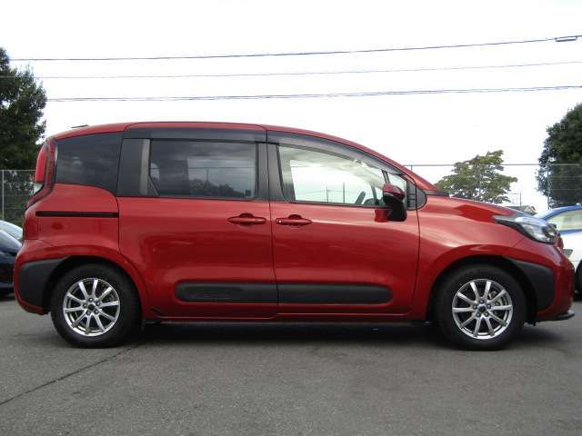 TOYOTA SIENTA HYBRID 2023