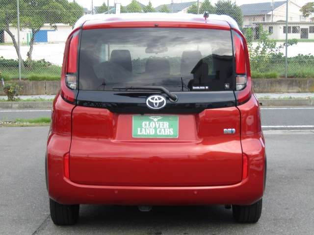 TOYOTA SIENTA HYBRID 2023