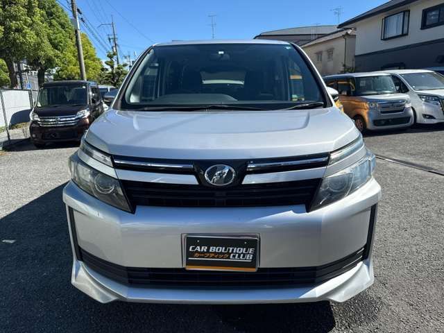 TOYOTA VOXY 2017