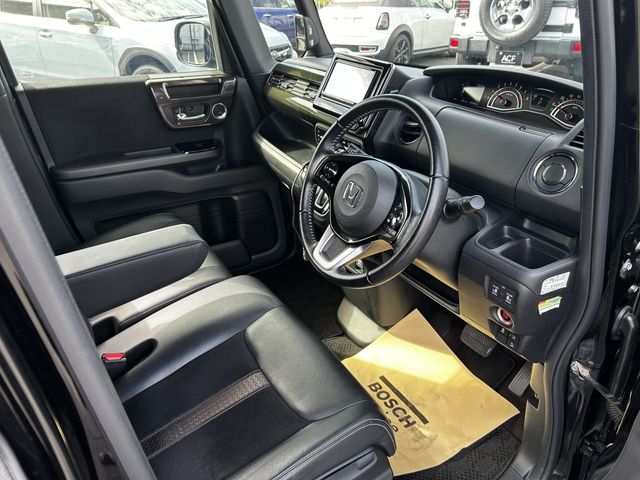 HONDA N BOX CUSTOM 2017