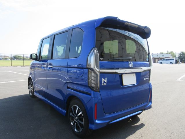 HONDA N BOX CUSTOM 2018
