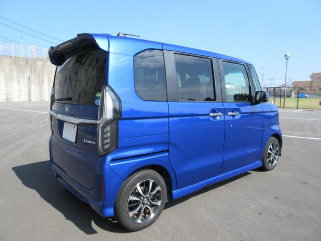 HONDA N BOX CUSTOM 2018