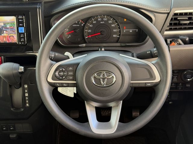TOYOTA ROOMY 2023
