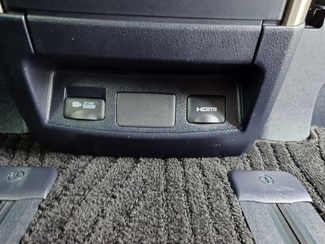 TOYOTA ALPHARD hybrid 4WD 2021