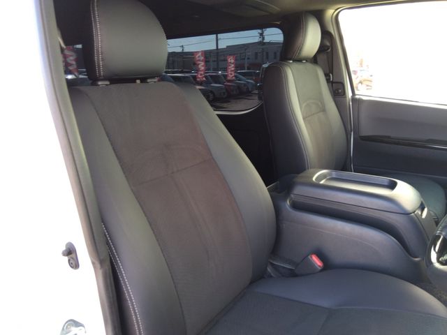 TOYOTA HIACE van 4WD 2023