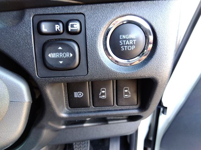 TOYOTA HIACE van 4WD 2023