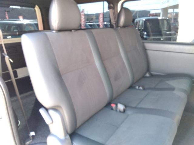 TOYOTA HIACE van 4WD 2023