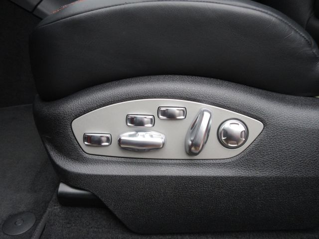 PORSCHE PORSCHE Macan 2024