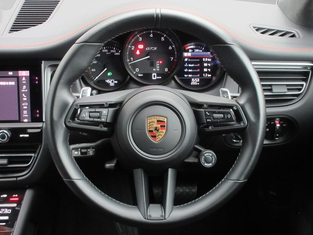 PORSCHE PORSCHE Macan 2024