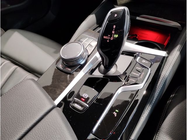 BMW BMW 5series sedan 2022